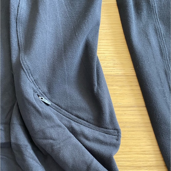Lululemon Half Zip With Ruffle Wrist & Pleated shoulders Sz 10 - Picture 4 of 7